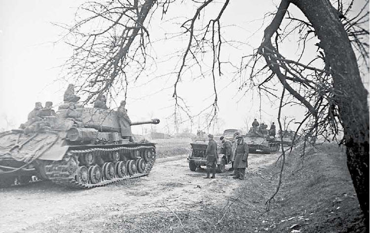 Von den Deutschen nicht zu stoppen: Panzer der 1. Weißrussischen Front auf dem Vormarsch