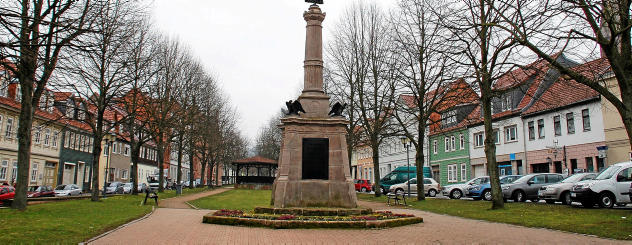 Heiligenstadt - Kriegerdenkmal in der Lindenallee zum Erinnerung an die Kriege 1864, 1866, 1870/71