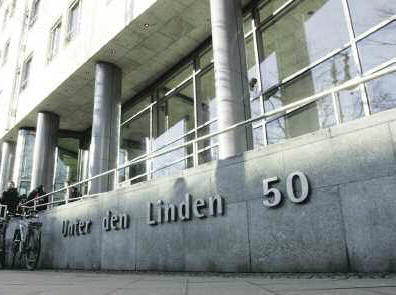 Trgt jetzt den Namen des SPD-Politikers Otto Wels: Eines der Bundestagsgebude in Berlin.